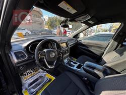 جیپ گراند شیرۆکی